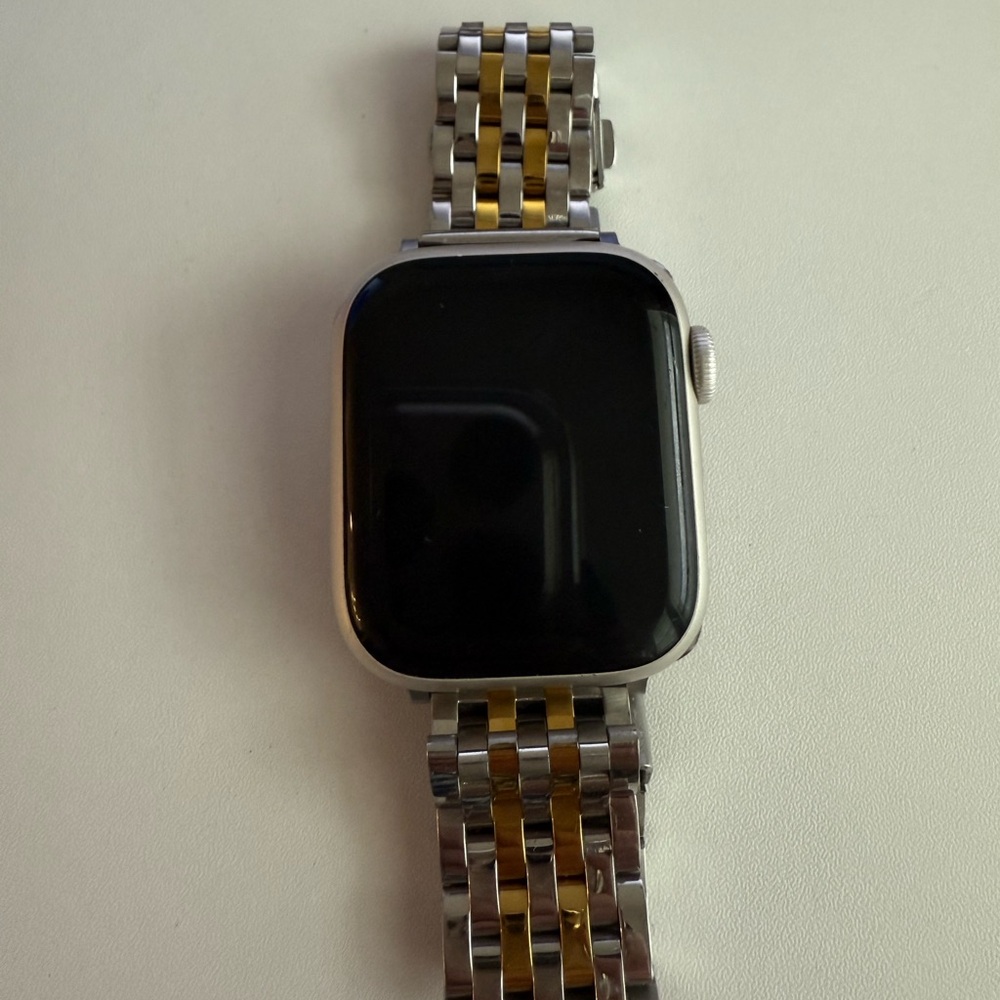 Apple Watch Series 7 41mm. Excellent condition.